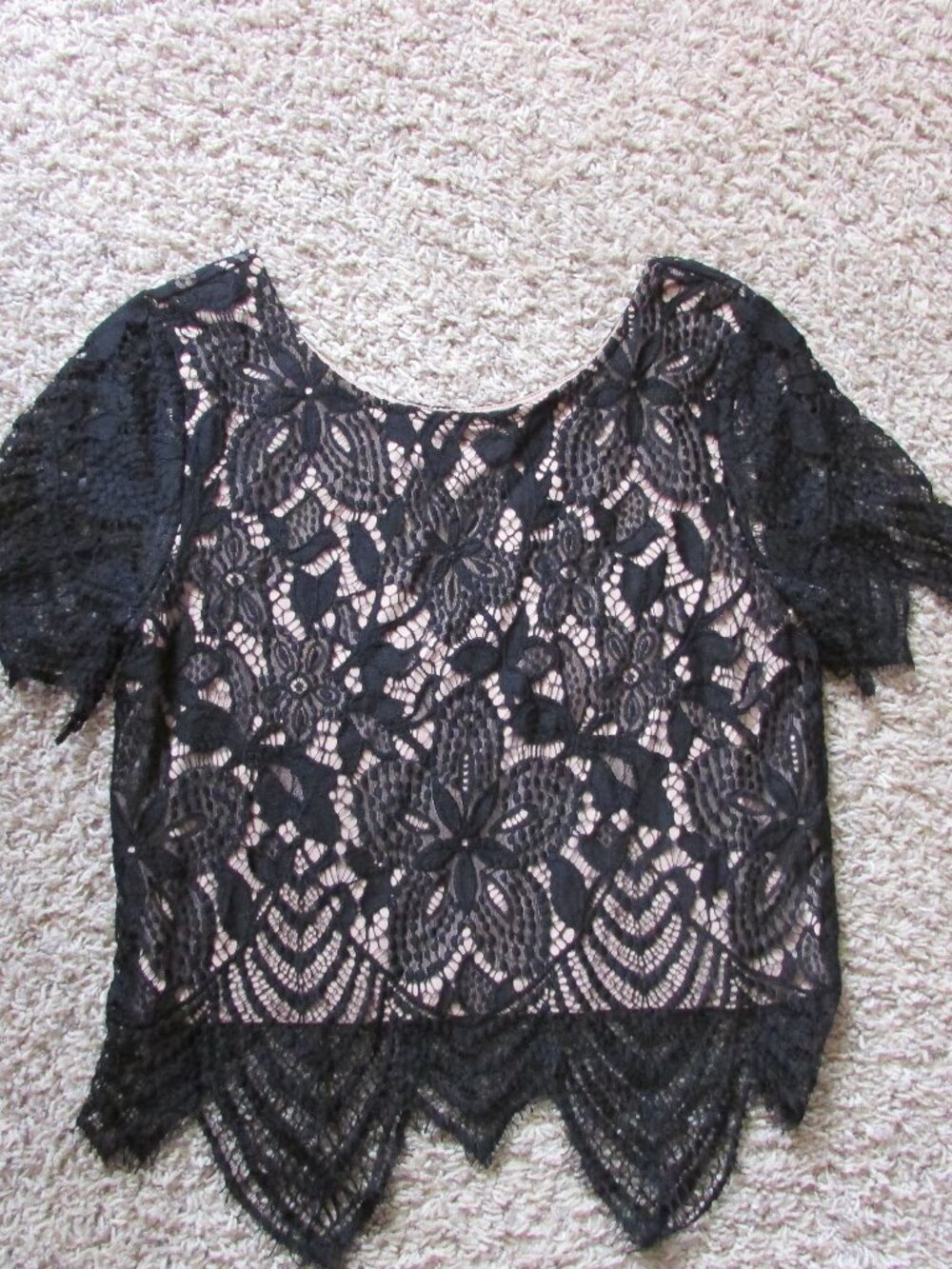 NWOT Express XS Black Crochet Lace Lined Black Top Scalloped Trim Beautiful